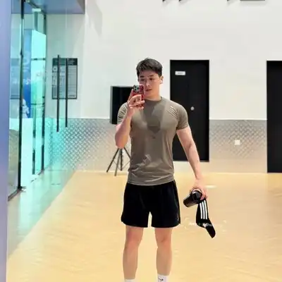 李英
